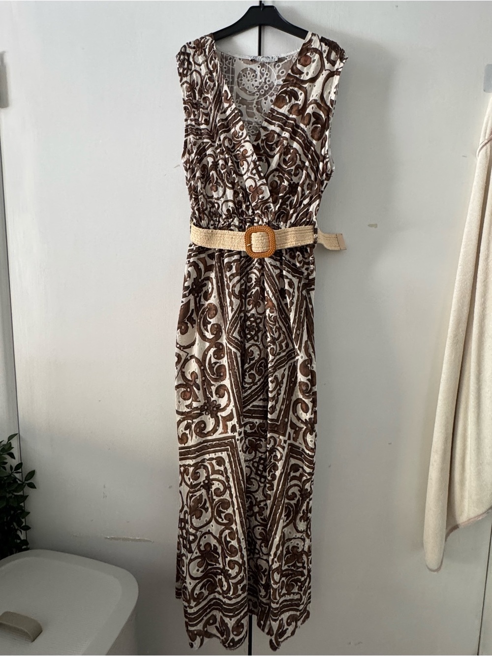 Lebanese Made in Italy 100% Cotton Sleeveless Brown & Cream Maxi Dress with Belt
